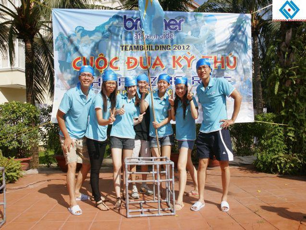 Teambuilding với Bách Tùng Việt 